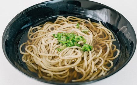 【羅臼昆布の老舗 四十物昆布】羅臼昆布うどん 180g入×22袋/富山県黒部市 麺類 ランチ お昼ご飯 夕飯 夜ごはん 食品 食べ物 和食 昆布本来の香り 旨味 大容量 
