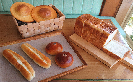 39210-095-0007．パンのピノキオ特製　生食パン＆菓子パン詰合せ（高知のご当地パン：ぼうしパン入り）