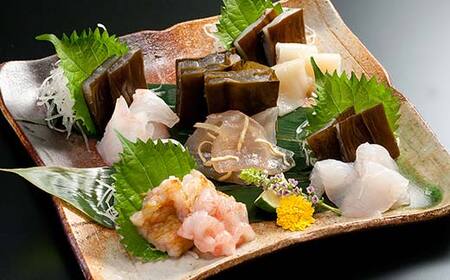 昆布締め 汐風セット5品 M-05B 丸玉 郷土料理 昆布 昆布〆 刺し身 白身 カジキ 車鯛 鯛 タイ そでいか イカ あまえび エビ 甘海老 ヒラメ ひらめ 平目 富山県 立山町 お歳暮 お中元 F6T-322