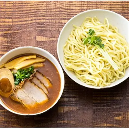 北海道のうま辛 つけ麺340g(2食入り)×10個＜計20人前＞_北海道で人気 ラーメン ちぢれ麺 釧路ラーメン 冷蔵 森谷食品 一人暮らし セット おかず ご当地グルメ 北海道 釧路町 釧路超 特産品_【配送不可地域：離島】【1436531】