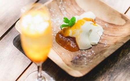 森の国「水際のロッジ」のシェフが腕をふるうランチコース（ペアランチ券） ◇｜愛媛県 松野町 森の国 観光 旅行 レジャー 宿泊 ロッジ 食付き チケット クーポン 滑川渓谷　国内旅行 宿泊施設 ペア ランチ コース シェフ 自慢