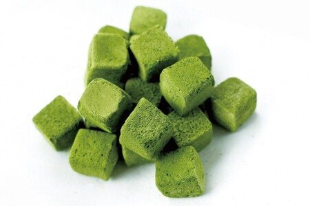 コロコロ抹茶キューブ　生姜風味（微糖）（30個入り×4箱）〈有機 オーガニック 無農薬 抹茶スイーツ スイーツ お菓子 宇治抹茶 抹茶 抹茶ラテ しょうが 生姜 フリーズドライ〉 