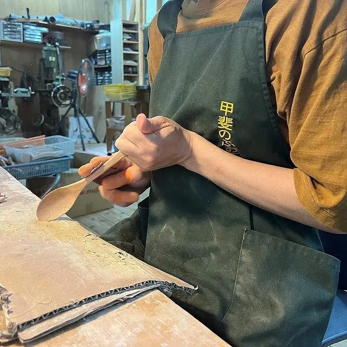 ＜湯布院・カトラリー専門　甲斐のぶお工房＞木製 利き手スプーン（右利き用）2本セット