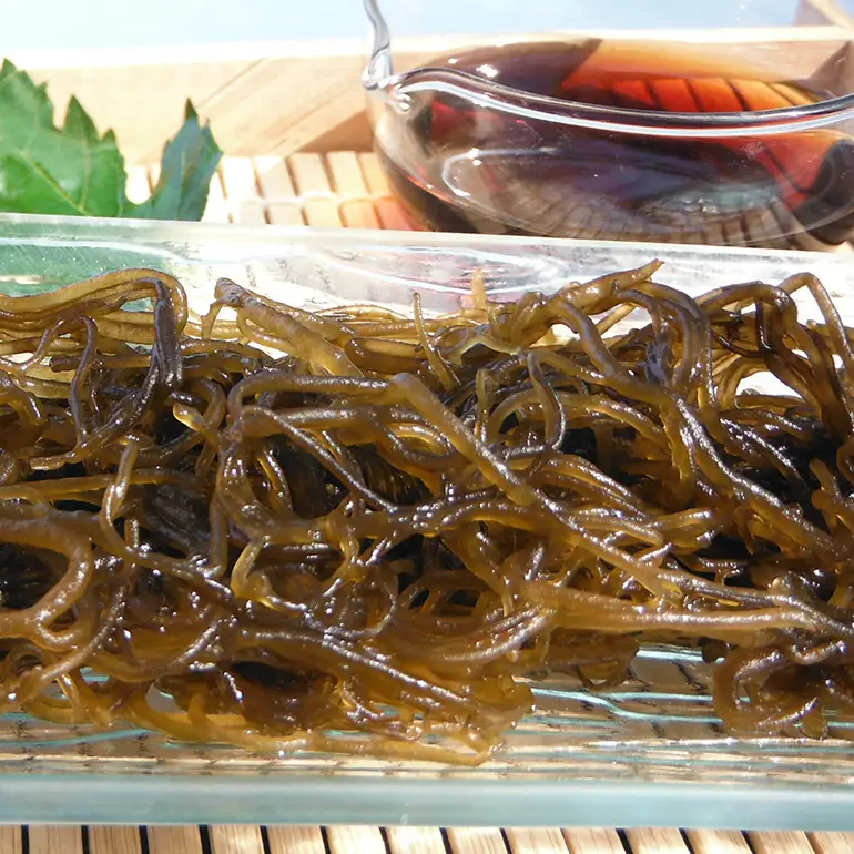 「イトサン」 生もずく 1.5kg ( 500g ×3袋) もずく 沖縄 もずく 生 モズク 沖縄産 沖縄県産 冷蔵 冷凍 腸活 食物繊維 ミネラル カルシウム フコイダン 血糖値 対策 ダイエット 健康 食材 生活習慣病 予防 もずく酢 みそ汁 沖縄県 糸満市 13-2