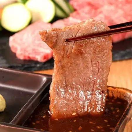 和牛セレブの神戸牛肩ロース焼肉用切り落とし 400g(黒折箱)【配送不可地域：離島】【1436535】