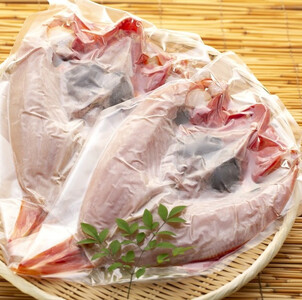 親子五代 釜鶴ひもの店/金目鯛干物（大）　2枚