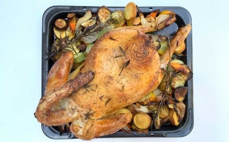 阿波尾鶏の中抜き丸鶏  地鶏 鶏肉