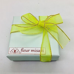 クリスタルフラワーチャーム時計 「ハッピーイエロー」 ／ fleur misaki お祝い インテリア 雑貨 レジン プレゼント ギフト 奈良県 田原本町