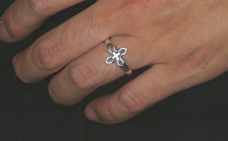 Small cross ring スモール クロス リング ｜ 指輪 シンプル な クロス の リング 普段使い しやすい モチーフ シルバー アクセサリー 十字架 925 ハンドメイド 選べる サイズ ジュエリー シンプル プレゼント 年末年始 お中元 お歳暮 内祝い 快気祝い