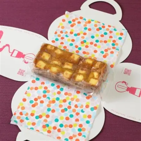 【角切りチーズが入った】ゴロッとチーズケーキ【かわいいギフトボックス入り】【配送不可地域：離島】【1427365】