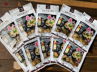 おかげさまで5万本突破！函館生まれの万能調味料『極UMAMI美人』を使った炊き込みご飯の素10個セット 炊き込みご飯 ほたて 昆布 北海道 函館市 ふるさと納税 お取り寄せ 送料無料_HD120-004