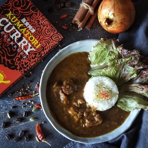 レトルトカレー KUMATORI CURRY（牛すじ）とKIRAMEKU CURRY（チキン）１０個セット（021_5001）