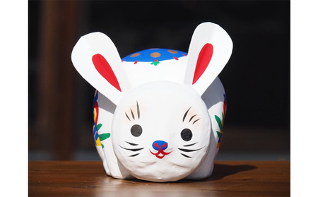 【ふるさと納税】干支 うさぎ Mサイズ 伝統工芸品 張り子 干支 兎年 手づくり 縁起物 魔除け お守り おしゃれ 置物 インテリア おもちゃ 人形 民芸品 伝統技術 