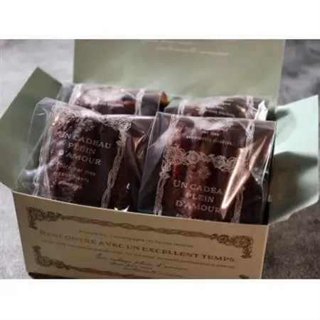 カヌレ　4個_菓子・スイーツ 焼き菓子  _【配送不可地域：離島】【1425913】