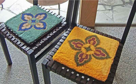 【選べる色】【手刺繍】花菱 約30×30cm / / 鍋島緞通 [41AAAM070]