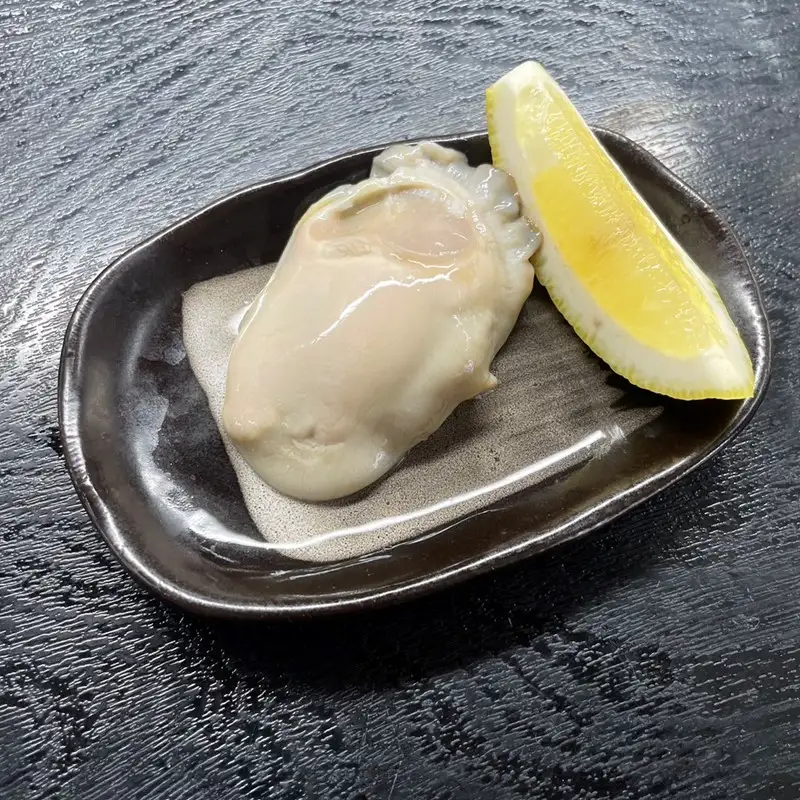 京都・京丹後産　鮮度抜群！濃厚肉厚岩牡蠣（生食用）8個入り（個別包装・冷凍） 魚介 国産 肉厚 生食用 養殖牡蠣 むき身 岩牡蠣 岩ガキ 海鮮 海のミルク ふるさと 納税 牡蠣 冷凍 大粒 カキ かき 牡蛎 送料無料