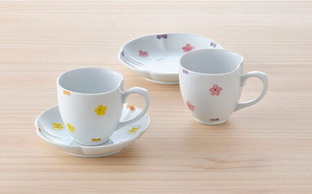 【陶器市特集】【波佐見焼】花★花 カップ＆ソーサー ペアセット 食器 皿 マグカップ【松幸陶芸】[HB50] 波佐見焼