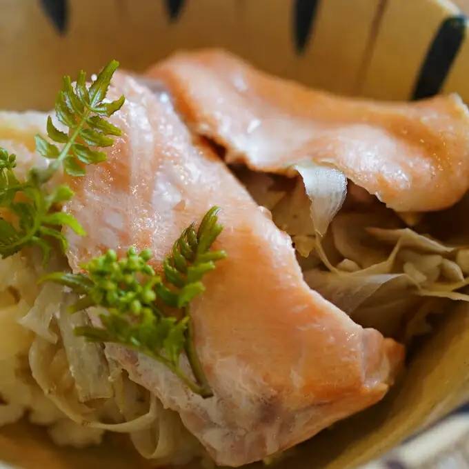 ここにしかない。室戸海洋深層水で育った希少高級食材サツキマス　約５００ｇ