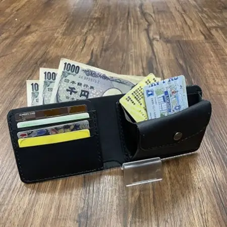 イタリアンオイルレザーの二つ折り財布(ブラック)【1460835】