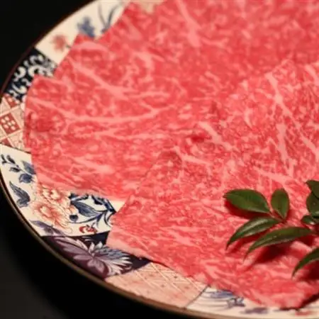稲葉メルヘン牛(A4-A5)　しゃぶしゃぶ用モモ700g【配送不可地域：離島・北海道・沖縄県】【1291445】