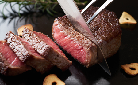 近江牛赤身モモステーキ 100g×5枚(贈答用黒箱入) お肉 牛肉 お祝い イベント おうちディナー 食材 グルメ 国産 