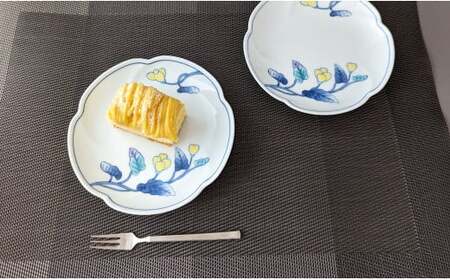 有田焼 黄花・紅花 銘々皿 4枚セット【東洋セラミックス】食器 器 うつわ 皿 小皿 取皿 デザート皿 プレート 2枚 セット 上品 美しい A22-2