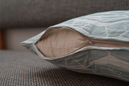 座れるクッション　cocioroso 白樺　青磁  