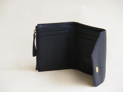 FACE-C　【数量限定】革のカシミヤ　国産野生鹿革を使用した三つ折り財布 ファッション 小物 コンパクト 軽量 しなやかなさ ヴィンテージ ソフトレザー コイン  ダークブラウン