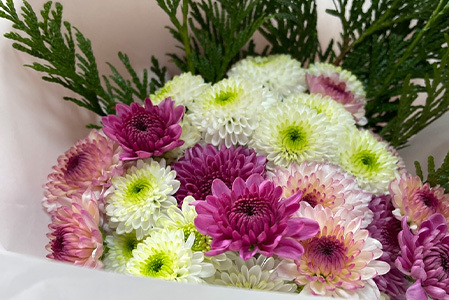 仏花におすすめ そのまま飾れるお供えスタンドマムブーケ 水替え不要 生花 お花