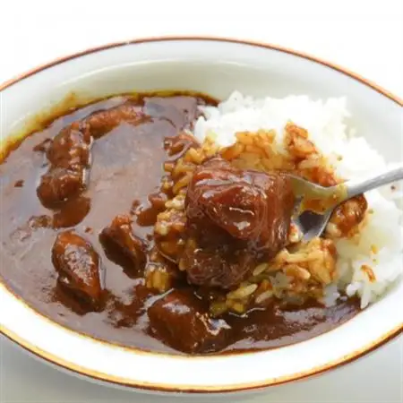 博多和牛　牛すじカレー5食セット　じっくり煮込んだバリうま!ゴロッと入ったコラーゲン♪(大牟田市)_惣菜・加工品 レトルト    惣菜・加工品 カレー  _【1462615】
