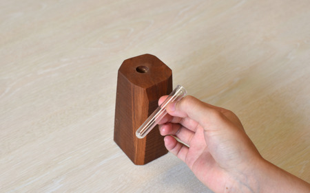  ＼全てが１点もの／一輪挿し 木製 形はおまかせ/フラワーベース 花瓶 木工品 工芸品 紀美野町 癒し【twn013】