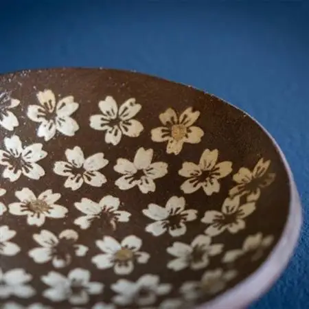 【日展入選作家】桜の花びらが風情豊かな「さくら金彩取り皿」2枚【1470791】