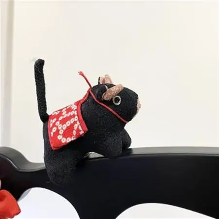地球屋プレミアムつるし飾り(つるし雛)　向い干支(丑と未)_装飾品・工芸品 民芸品    雑貨・日用品  家具・インテリア _【1137836】