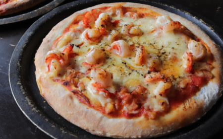 26-169．サクサク食感で大人気！手仕込みピッツァ3種類食べ比べセット