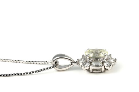 【ふるなび限定】【一点もの】ダイヤモンド（0.606ct）プラチナペンダント　R65　K05096-H　FN-Limited-SP