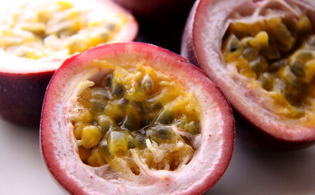 2026年発送【あたり果樹園】奄美パッションフルーツ 秀品 約1kg 果物  フルーツ