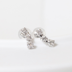 プラチナ 0.20ct グラデーションラインピアス  PT850 プラチナ ダイヤモンド ピアス ダイヤ0.10ct×2 カラット レディース 天然ダイヤモンド プラチナ850 ジュエリー アクセサリー 山梨県 甲斐市 BQ-43