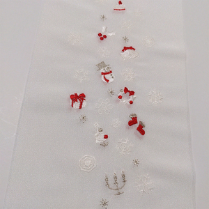 半衿　クリスマス柄　白地に白赤　刺繍　半襟 和装 民芸品 工芸品 伝統技術 篠原縫製