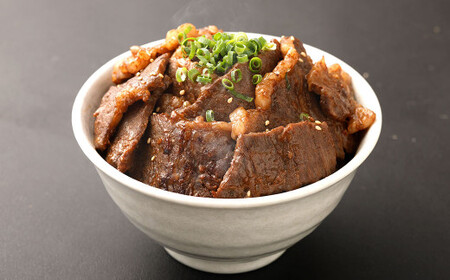熊本県産 黒毛和牛タレ漬け焼肉約1.5kg(約500g×3パック)と熊本県産 あか牛(褐毛和牛)カルビ焼肉用約600g(約300g×2パック)の焼肉セット 計2.1kg