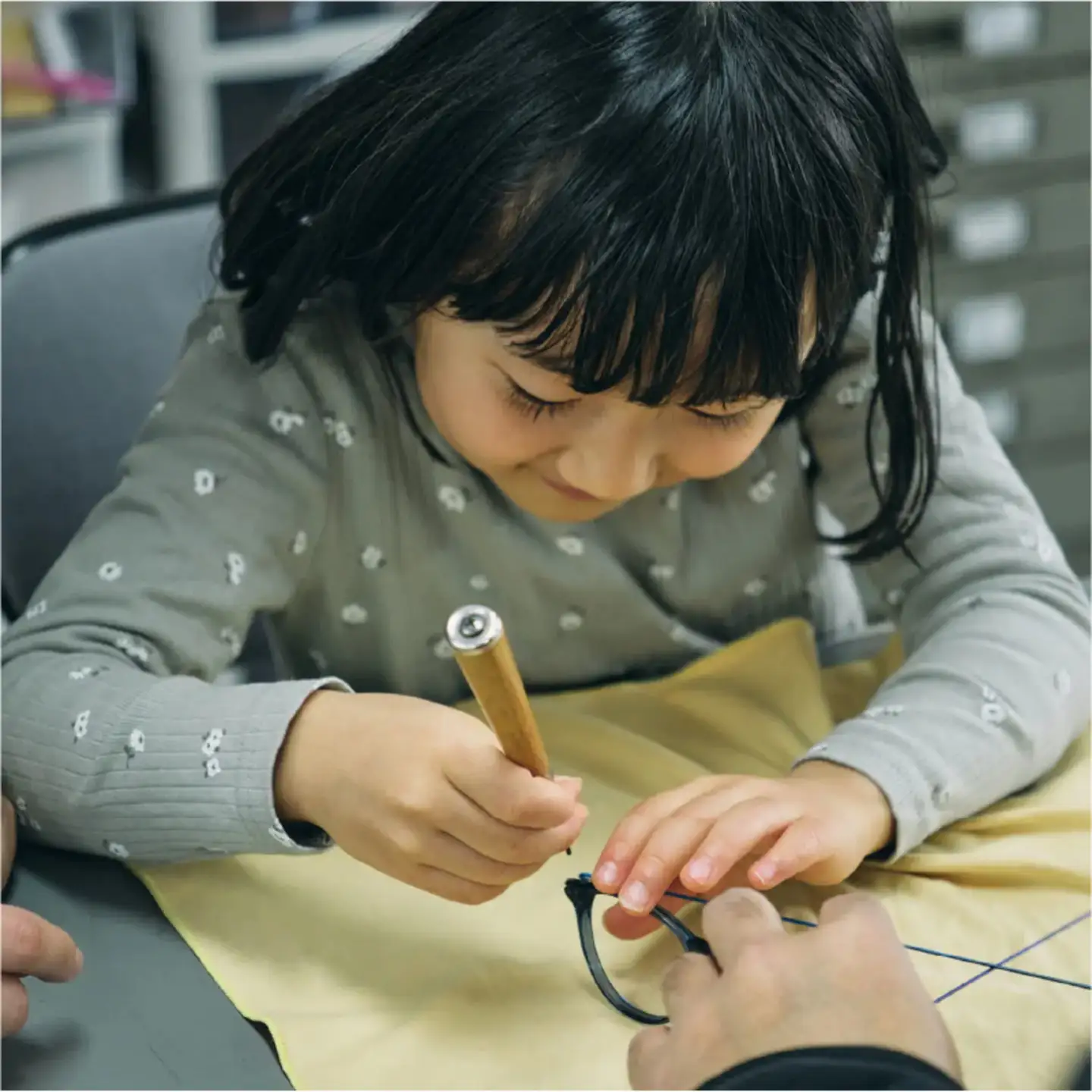 気分はめがね職人！お子さまのめがね作り体験【J-12401】