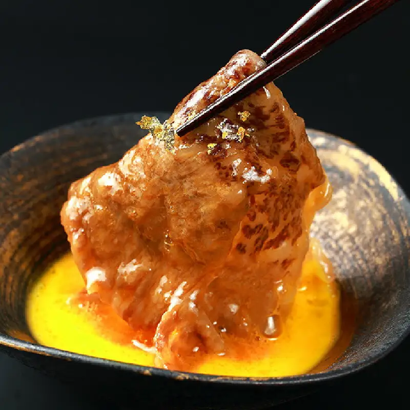 【神戸牛 すき焼き（モモ）200g（黒折箱入り）冷凍】ギフト 和牛 牛肉 ステーキ しゃぶしゃぶ すき焼き 焼肉 大人気 ふるさと納税 キャンプ バーベキュー 年末年始 お盆 パーティー ボックス ごちそう 和牛 国産 熱田 但馬牛 但馬 神戸  村岡 和牛セレブ 16000円 58-17