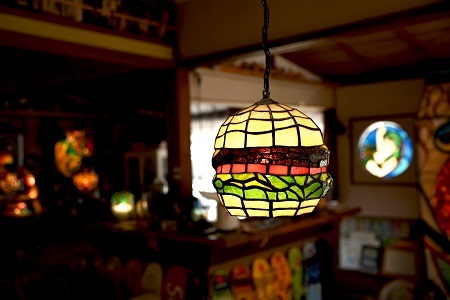 ステンドグラス ランプ 《 バーガータイプ 》 照明器具一式 インテリア 立体 LED ステンドグラスフィギュア [612JL001]