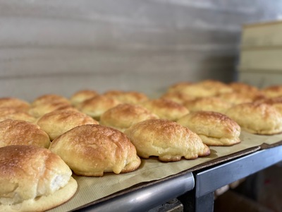 メロンパン 塩メロンパン 10個セット 国産メロンパン 宇城市産メロンパン 人気メロンパン メロンパン パン 菓子パン スイーツ おやつ 朝食 軽食 冷凍 詰め合わせ 熊本県 宇城市