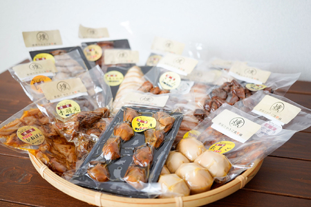 《12回定期便》こだわりの燻製詰め合わせ4種【2025年 兵庫県食品産業協会会長賞受賞の牡蠣の燻製が入っています】人気の燻製 安心・安全 手作り 芳醇な香り 奥深い味わい スモーク 燻製好き 播州百日どり 高級珍味 プレゼント ホームパーティ クリスマス 兵庫県 高砂市
