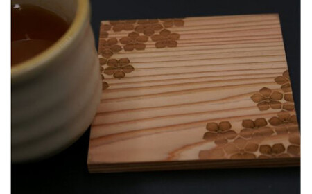 木製桔梗紋コースター (縦9cm×横9cm×厚1cm・2枚セット) ふるさと納税 福知山市 表札 木製 木彫り 高彫り 木工 木製品 オーダーメイド 【fc-ZG041】【天法株式会社】