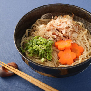 宗田節うどんと宗田節２種の計６点セット（卵かけごはん専用節・だし醤油用節）【R00395】