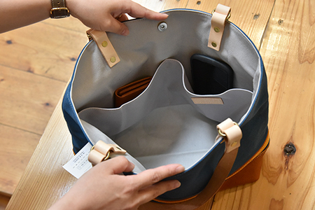 ハンドメイド　八幡帆布鞄トートバッグ・名入れ可能　Lサイズ　ライトブラウン【CC03W】