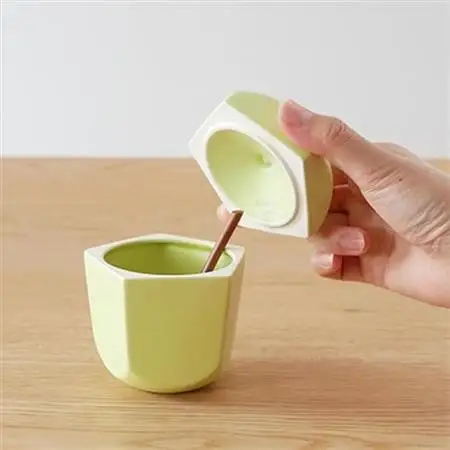 りんごの形のシュガーポット pomme 王林　【ttyokzk ceramic design】_雑貨・日用品  キッチン用品 _【1096309】