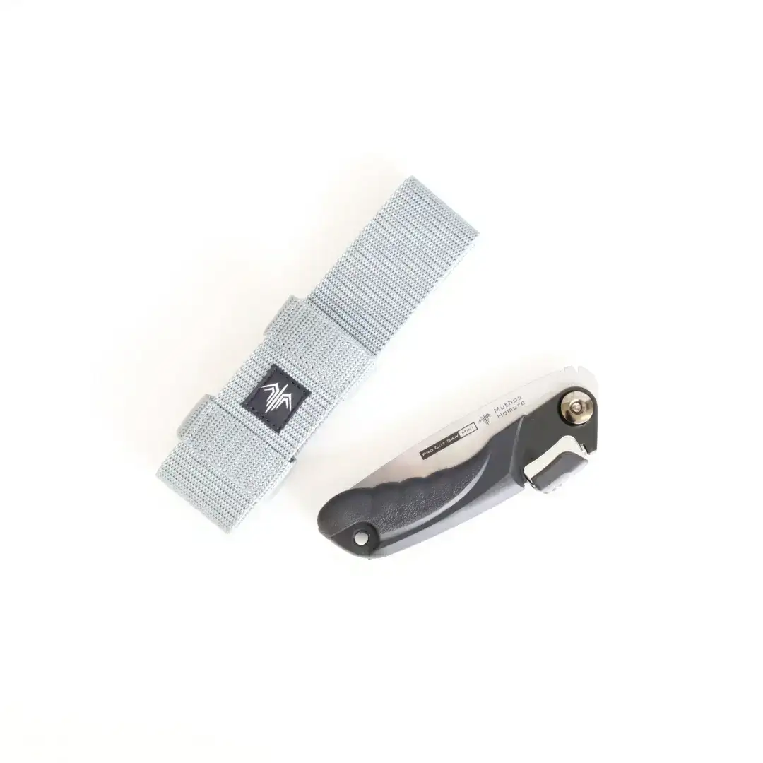 Pro Cut Saw Mini(ノコギリ) 125mm Ice-Gray Collection ケース付 のこぎり 鋸 アウトドア用品 キャンプ用品 アイスグレイ  [Muthos Homura] 【010S454】