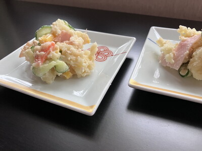 伊万里焼 梅水引5寸角皿（青・赤）セット 165-H1073